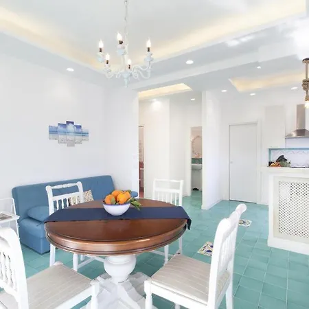 Super Attico Vista Mare Con Piscina Sorrento