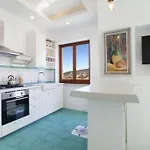 Super Attico Vista Mare Con Piscina Apartment