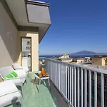 Super Attico Vista Mare Con Piscina * Sorrento
