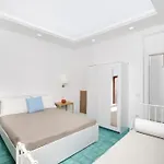 Super Attico Vista Mare Con Piscina Apartment