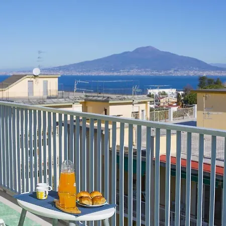 Super Attico Vista Mare Con Piscina Sorrento
