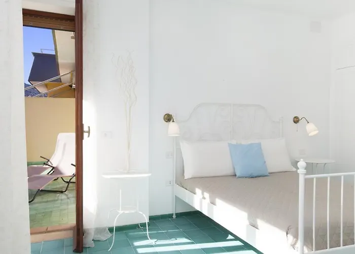 Апартаменты Super Attico Vista Mare Con Piscina *