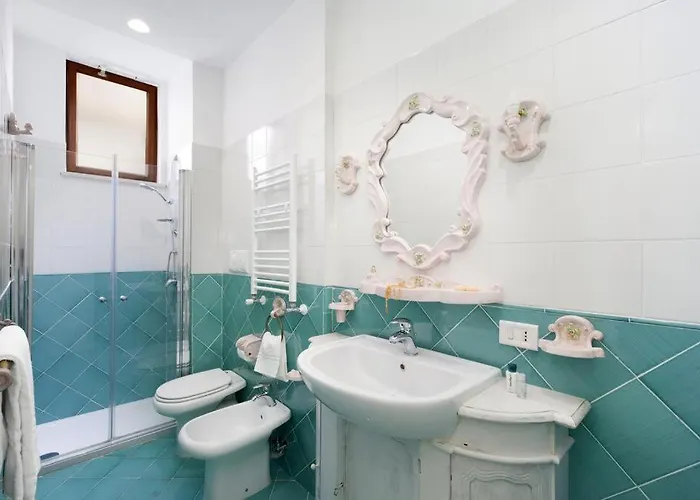 Super Attico Vista Mare Con Piscina Апартаменты *