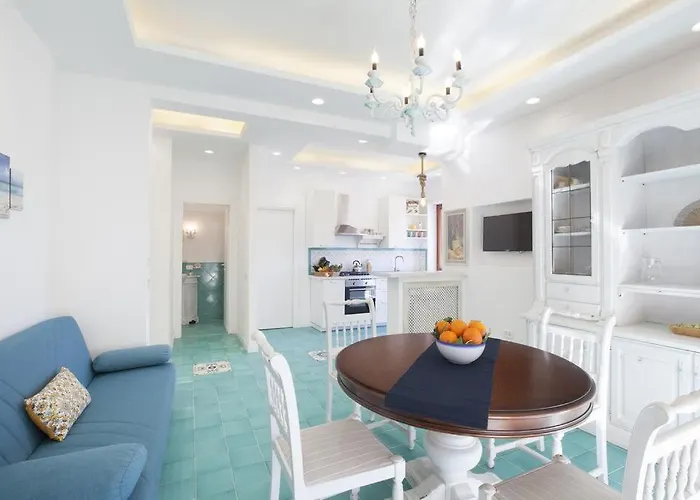 Super Attico Vista Mare Con Piscina Apartmán *